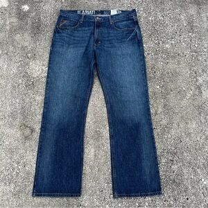 Ariat Men's Relaxed Fit Dark Blue Boot Cut Cowboy jeans size 38x34